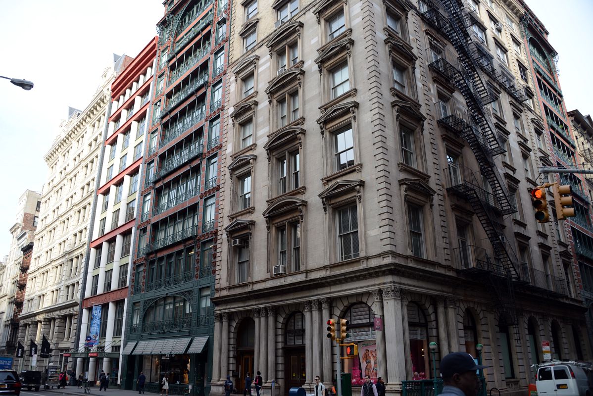 02-1 Little Singer Building At 561 Broadway South Of Prince St In SoHo New York City